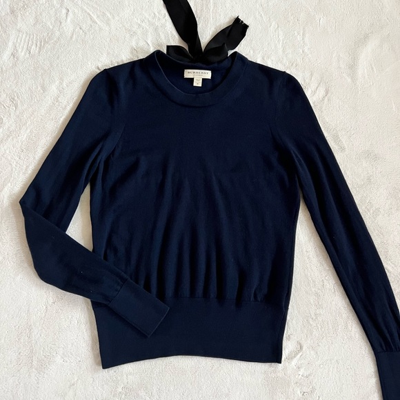 Burberry Bow Detail Women’s Sweater - Picture 5 of 8